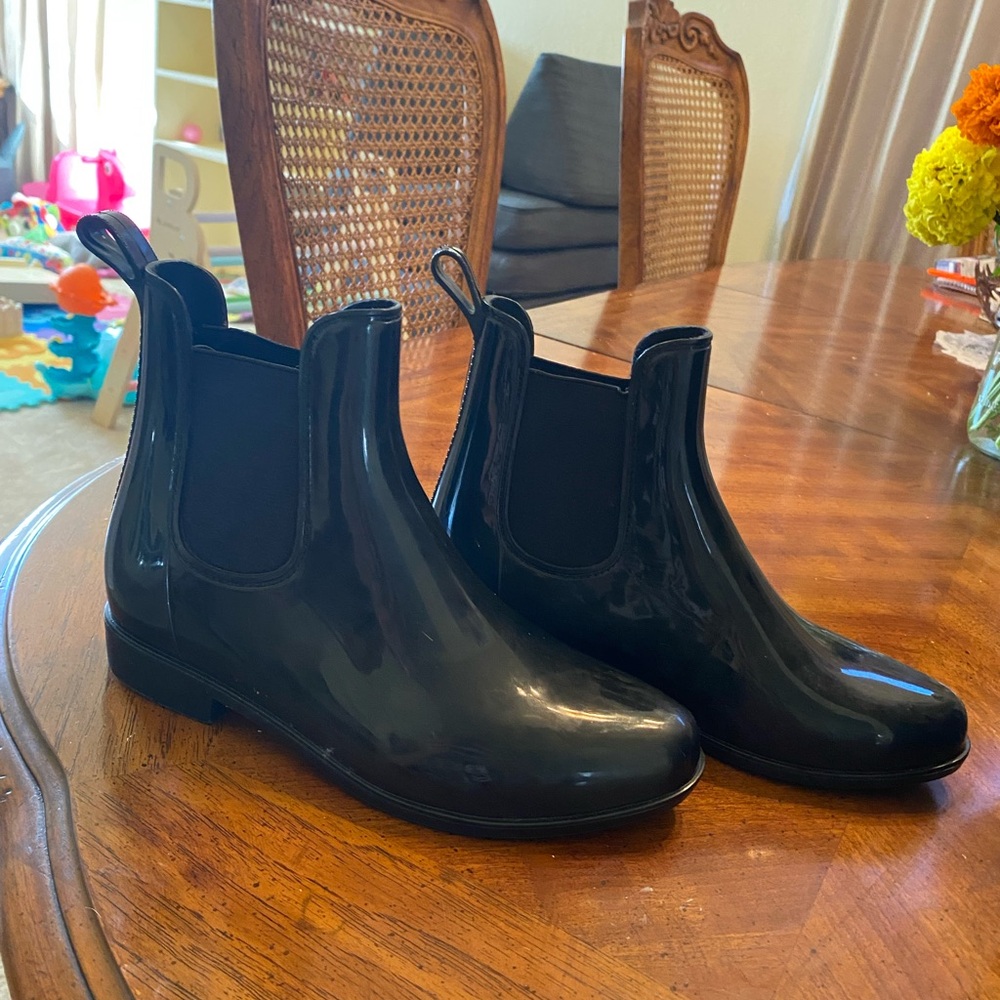 Black Chelsea Rain Boots a new day size 7